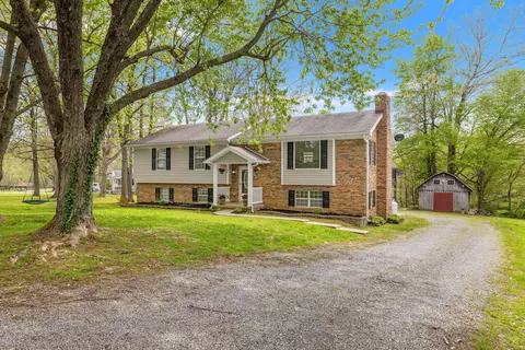 205 Nosco Rd, Junction City, KY 40440
