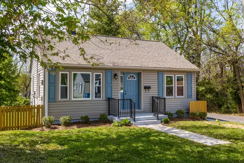 453 Chestnut St, Danville, KY 40422