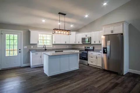 Kitchen - 770 Davis Rd, Corbin, KY 40701 photo 1 of 5
