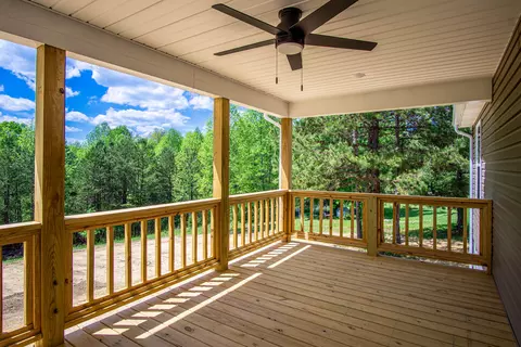Exterior - 770 Davis Rd, Corbin, KY 40701 photo 3 of 5