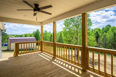 Exterior - 770 Davis Rd, Corbin, KY 40701 photo 4 of 5