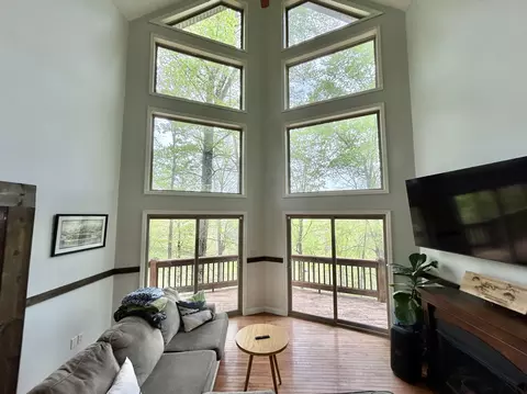 Living - 20 Mountain Path, Burnside, KY 42519 photo 5 of 7