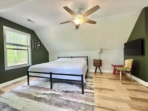 Bedroom - 20 Mountain Path, Burnside, KY 42519 photo 8 of 13