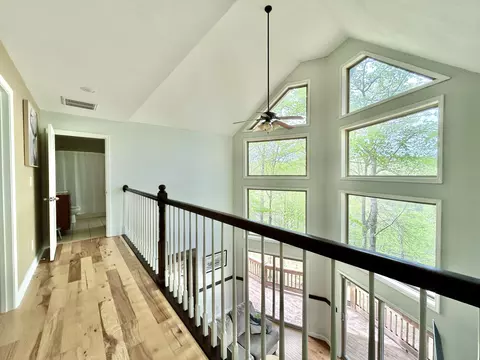 Entry Way - 20 Mountain Path, Burnside, KY 42519 photo 2 of 6