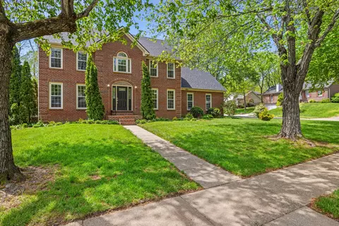 2428 Creekview Ct, Lexington, KY 40514