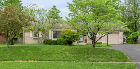 1917 Alexandria Dr, Lexington, KY 40504