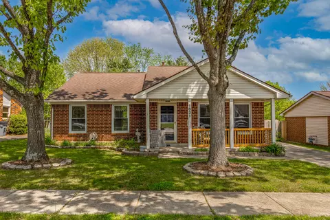 1621 Claywood Ct, Lexington, KY 40515