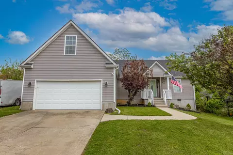 402 S 3rd St, Nicholasville, KY 40356