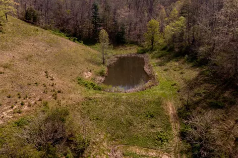 534 Lower Gilmore Rd, Campton, KY 41301 photo 2