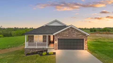 563 Middle Creek Way, Berea, KY 40403