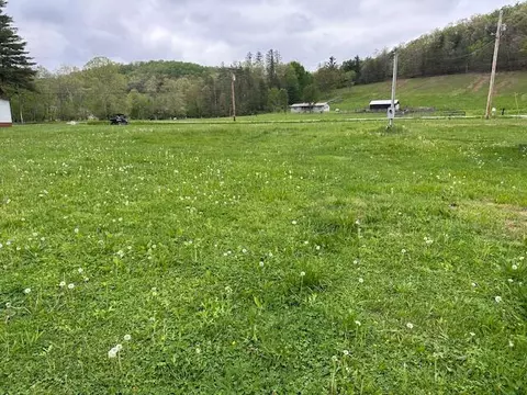 5909 W Us Highway 460, Frenchburg, KY 40322