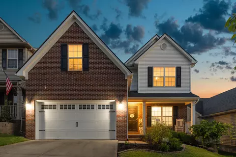 4001 Sweetspire Dr, Lexington, KY 40514