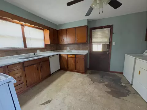 Kitchen - 1312 Roosevelt St, Corbin, KY 40701 photo 1 of 1