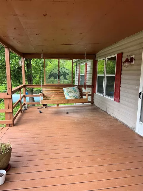 6262 Ky Rt 302, Van Lear, KY 41265 photo 4