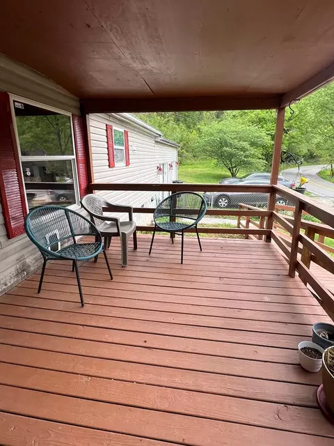 6262 Ky Rt 302, Van Lear, KY 41265 photo 5