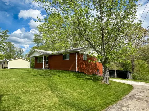 235 Maple Ln, Morehead, KY 40351