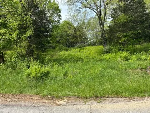 77 Elijah Ct, Lawrenceburg, KY 40342