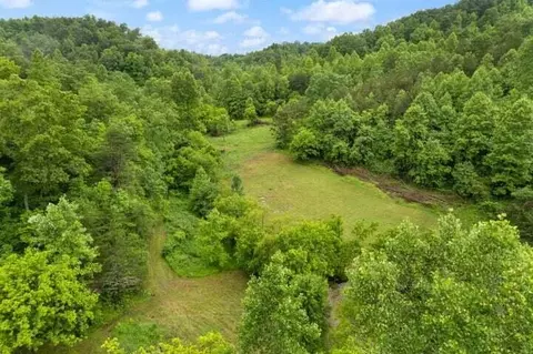 629 472 Hwy, Manchester, KY 40962