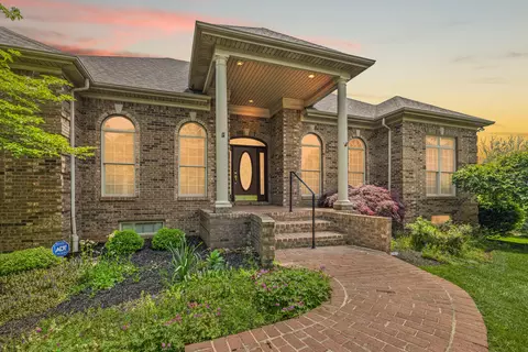 1200 Sebring Ln, Lexington, KY 40513