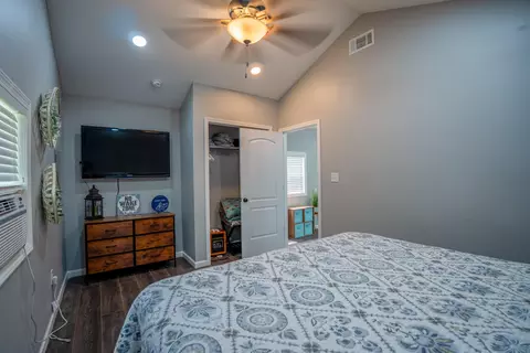 Bedroom - 1455 Pine Tree Rd, Nancy, KY 42544 photo 3 of 3