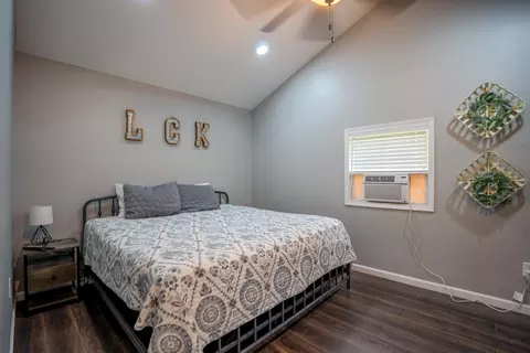 Bedroom - 1455 Pine Tree Rd, Nancy, KY 42544 photo 2 of 3
