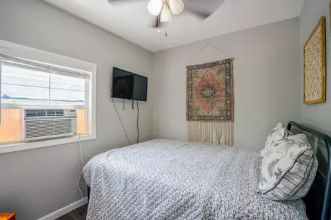 Bedroom - 1455 Pine Tree Rd, Nancy, KY 42544 photo 1 of 3