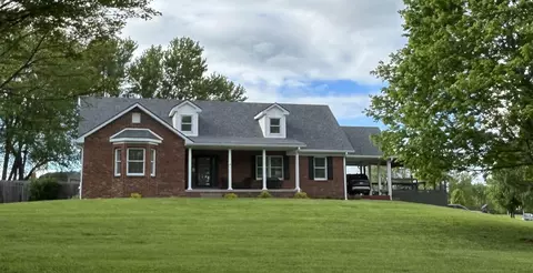 25 Boone Crk, Frankfort, KY 40601