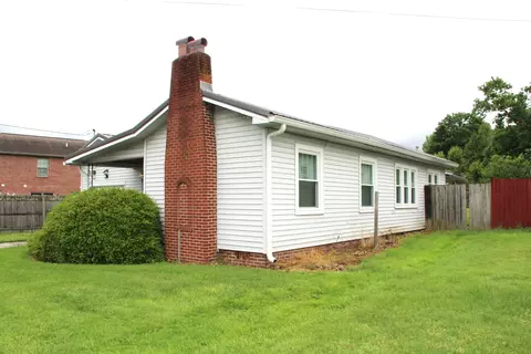 618 W 17th St, Corbin, KY 40701 photo 2