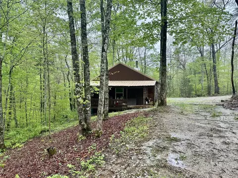 1958 Raleigh Creek East Rd, Monticello, KY 42633