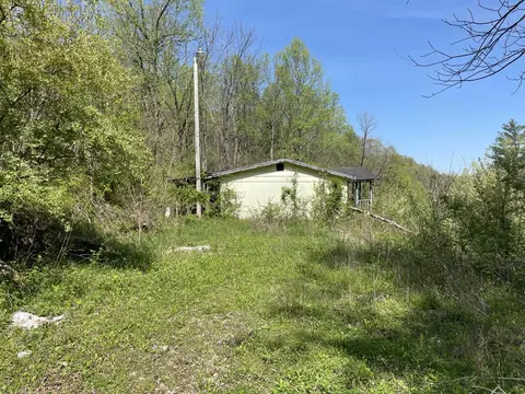 654 Napier Hollow Rd, Manchester, KY 40962