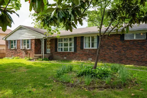 3202 W Cumberland Ave, Middlesboro, KY 40965