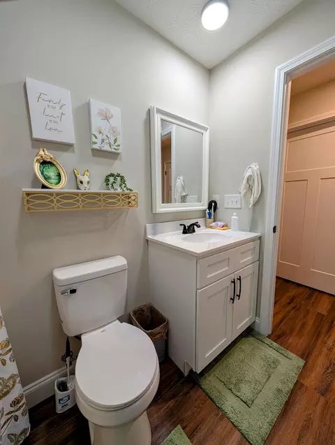 Bath - 156 Sampson St, Corbin, KY 40701 photo 2 of 3