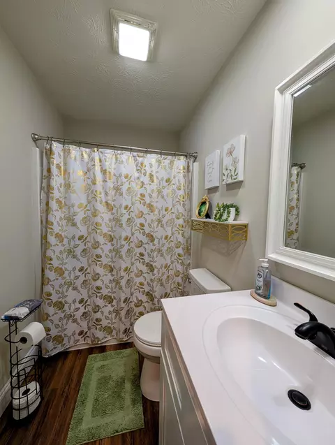 Bath - 156 Sampson St, Corbin, KY 40701 photo 1 of 3