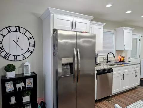 Kitchen - 156 Sampson St, Corbin, KY 40701 photo 1 of 6