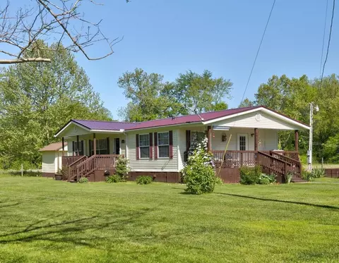 9290 Salt Lick Rd, Tollesboro, KY 41189