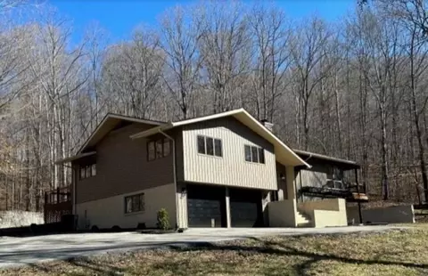 1825 Mt Tussell Rd, Knifley, KY 42753