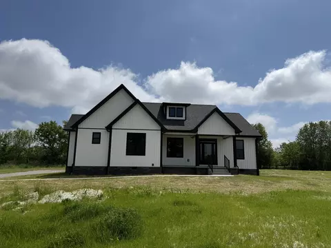 1999 Warwick Rd, Harrodsburg, KY 40330