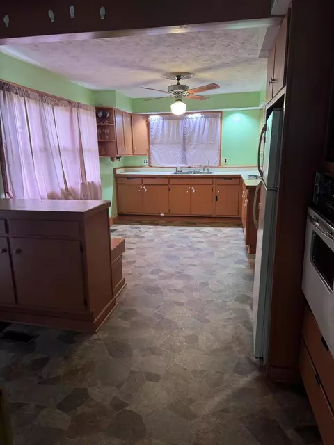 82 Millstone Dr, Millstone, KY 41838 photo 7