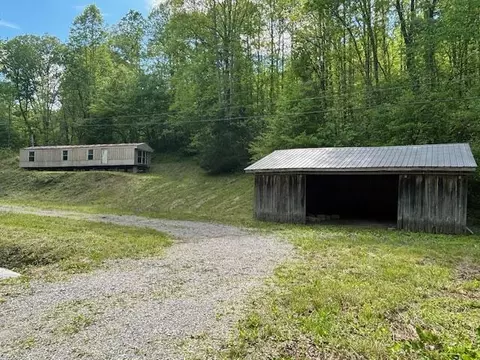 678 Calloway Branch Rd, Mount Vernon, KY 40456