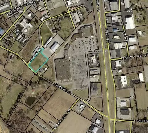 65 Hammer Dr, Russell Springs, KY 42642