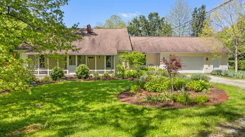 1981 Glensboro Rd, Lawrenceburg, KY 40342
