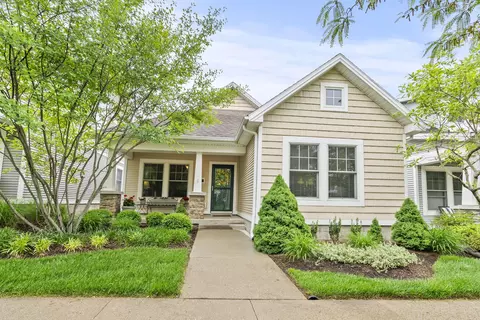 160 Towne Center Dr, Lexington, KY 40511