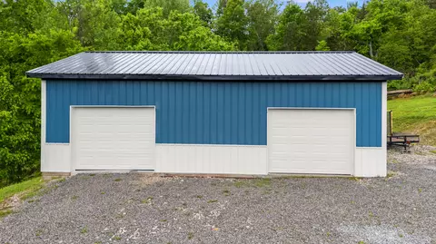 357 White Oak Rd, Irvine, KY 40336 photo 4
