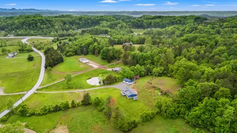 357 White Oak Rd, Irvine, KY 40336 photo 2