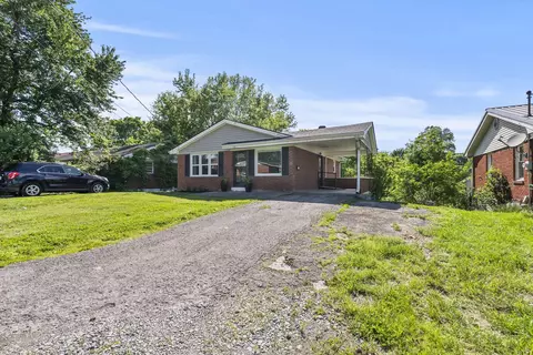 110 Ridgeway Dr, Lancaster, KY 40444 photo 3