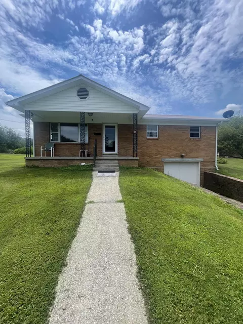 61 Hampton Cemetery Rd, Girdler, KY 40943