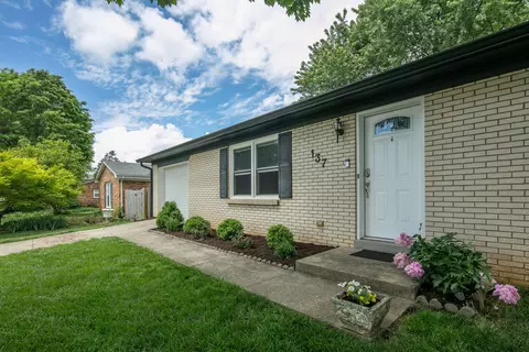 137 Dan Dr, Versailles, KY 40383