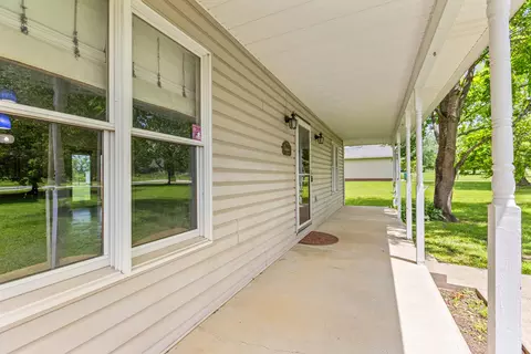 124 Cedar Dr, Berea, KY 40403 photo 3