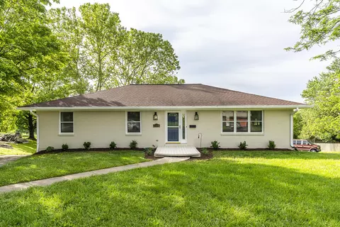 3374 Pimlico Pkwy, Lexington, KY 40517