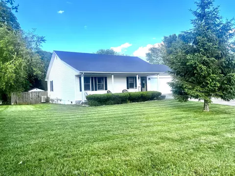 1056 Indian Trl, Lawrenceburg, KY 40342